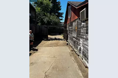 1110 Eureka Lane, Concord, CA 94520 - Photo 16