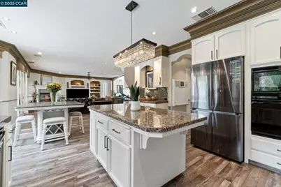 2550 Jenny, Fresno, CA 93720 - Photo 18