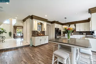 2550 Jenny, Fresno, CA 93720 - Photo 14