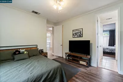 2550 Jenny, Fresno, CA 93720 - Photo 38