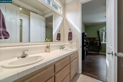 2550 Jenny, Fresno, CA 93720 - Photo 36