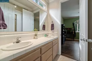 2550 Jenny, Fresno, CA 93720 - Photo 36