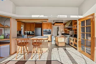 29673 Holiday St, Hayward, CA 94544 - Photo 16