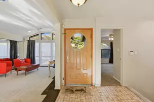 29673 Holiday St, Hayward, CA 94544 - Photo 8