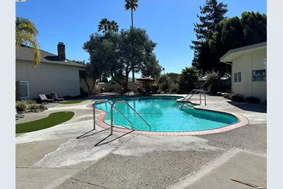 328 Waikiki Cir, Union City, CA 94587 - Photo 36