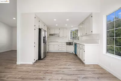 5470 Lenora Rd, Richmond, CA 94803 - Photo 12