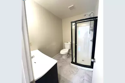 10538 Creekside Cir, Oakland, CA 94603 - Photo 16