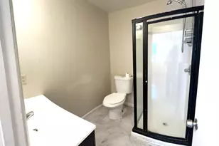 10538 Creekside Cir, Oakland, CA 94603 - Photo 16