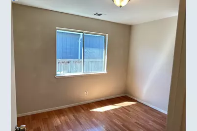 10538 Creekside Cir, Oakland, CA 94603 - Photo 6