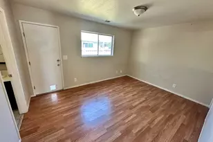 10538 Creekside Cir, Oakland, CA 94603 - Photo 8