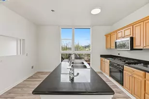 9455 MacArthur Blvd, Oakland, CA 94605 - Photo 16