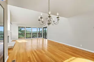 407 Wovenwood, Orinda, CA 94563 - Photo 16