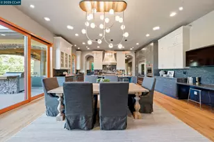 8 Quiet Country Ln, Danville, CA 94526 - Photo 12