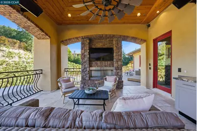 8 Quiet Country Lane, Danville, CA 94526 - Photo 18