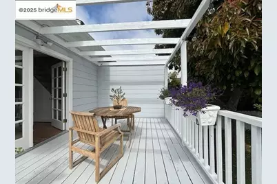 2628 School  St, Oakland, CA 94602 - Photo 36