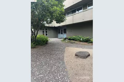 398 Adams St #204, Oakland, CA 94610 - Photo 1