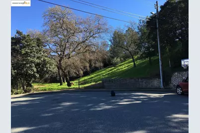 1032 Millbrook Ct, Walnut Creek, CA 94598 - Photo 2