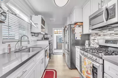 36621 Beutke Dr, Newark, CA 94560 - Photo 12