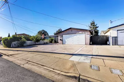 36621 Beutke Dr, Newark, CA 94560 - Photo 2