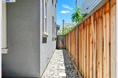 2100 Carbondale, Dublin, CA 94568 - Photo 52
