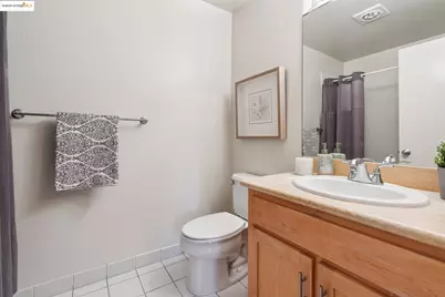 104 Marina Lakes Dr, Richmond, CA 94804 - Photo 20