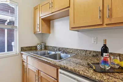 104 Marina Lakes Dr, Richmond, CA 94804 - Photo 14