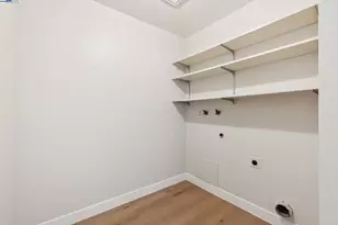 1042 Mangrove Ln, Alameda, CA 94502 - Photo 28