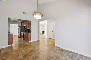 1042 Mangrove Ln, Alameda, CA 94502 - Photo 4