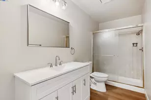 1042 Mangrove Ln, Alameda, CA 94502 - Photo 30