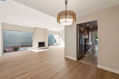 1042 Mangrove Ln, Alameda, CA 94502 - Photo 18