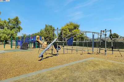 445 22nd St, San Jose, CA 95116 - Photo 40