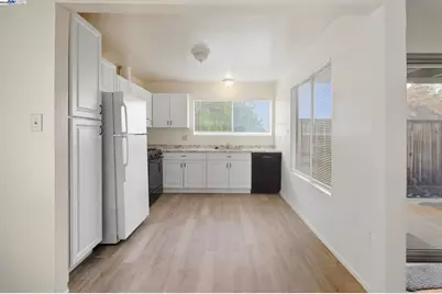 355 Parkview Ter #D1, Vallejo, CA 94589 - Photo 6