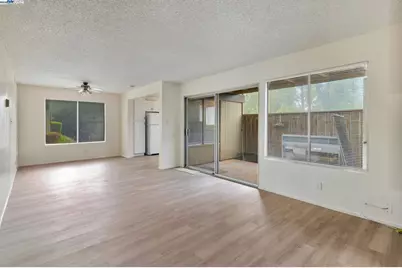 355 Parkview Ter #D1, Vallejo, CA 94589 - Photo 2