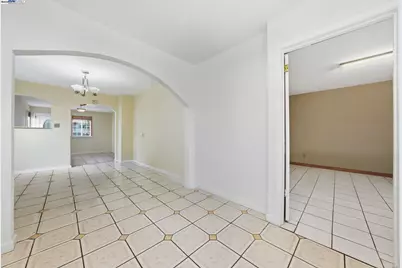 10507 Russet St, Oakland, CA 94603 - Photo 18