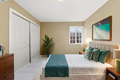 10507 Russet St, Oakland, CA 94603 - Photo 8