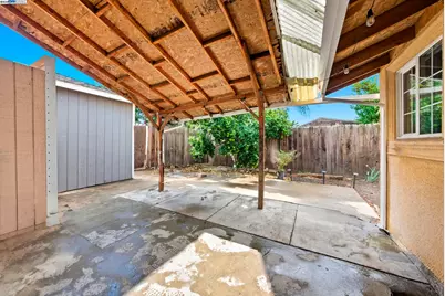 10507 Russet St, Oakland, CA 94603 - Photo 46