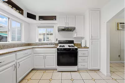 10507 Russet St, Oakland, CA 94603 - Photo 20