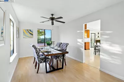 109 Oak Ct, Hercules, CA 94547 - Photo 8