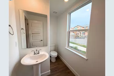 10349 Baldy Dr, Stockton, CA 95219 - Photo 18