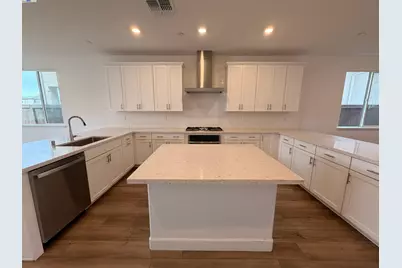 10349 Baldy Dr, Stockton, CA 95219 - Photo 22