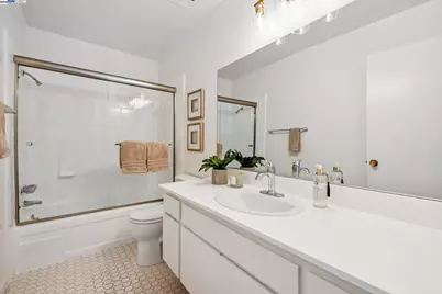 1131 Via Alamosa, Alameda, CA 94502 - Photo 44