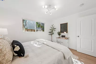 5242 Miles Avenue #C, Oakland, CA 94618 - Photo 14