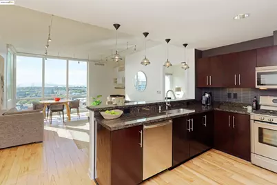 222 Broadway #1204, Oakland, CA 94607 - Photo 2