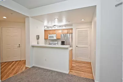 280 Caldecott Ln #221, Oakland, CA 94618 - Photo 6