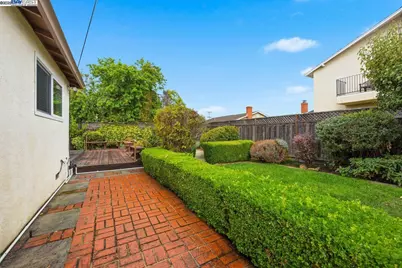 15596 Tilden St, San Leandro, CA 94579 - Photo 28