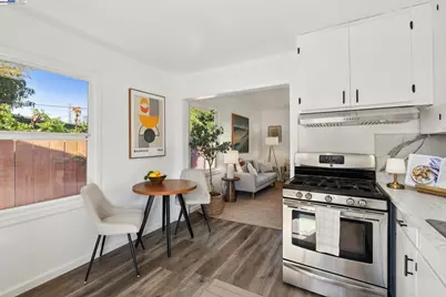 108 Cypress St #D, Alameda, CA 94501 - Photo 14