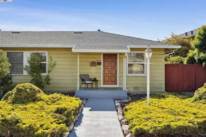 108 Cypress St #D, Alameda, CA 94501 - Photo 2