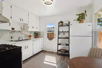 108 Cypress St #D, Alameda, CA 94501 - Photo 10