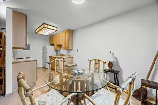 505 Cypress Point Dr, Mountain View, CA 94043 - Photo 14