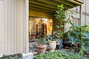 505 Cypress Point Dr, Mountain View, CA 94043 - Photo 12